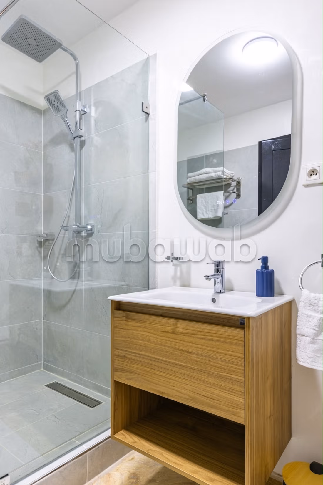 Appartamento con 1 camera da letto al piano giardino in vendita in via Fès, piscina comune