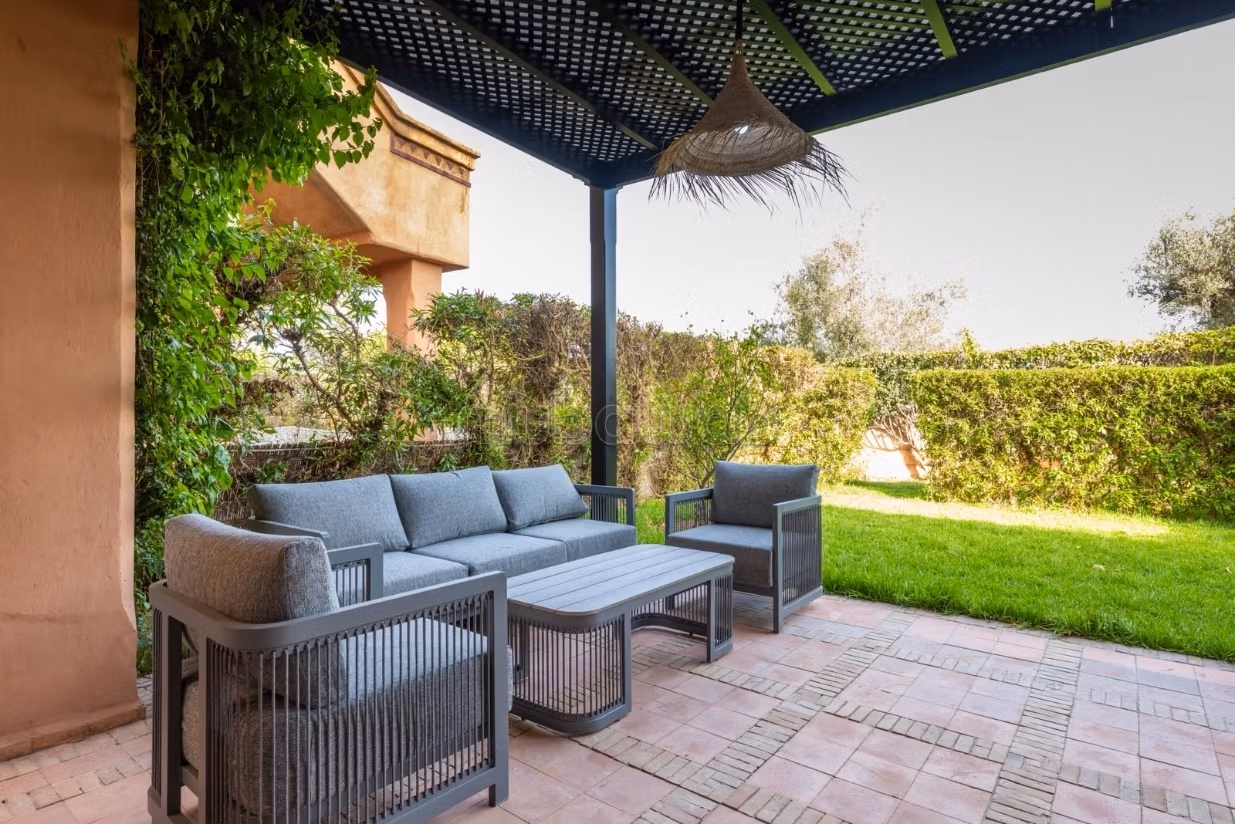 Appartamento con 1 camera da letto al piano giardino in vendita in via Fès, piscina comune