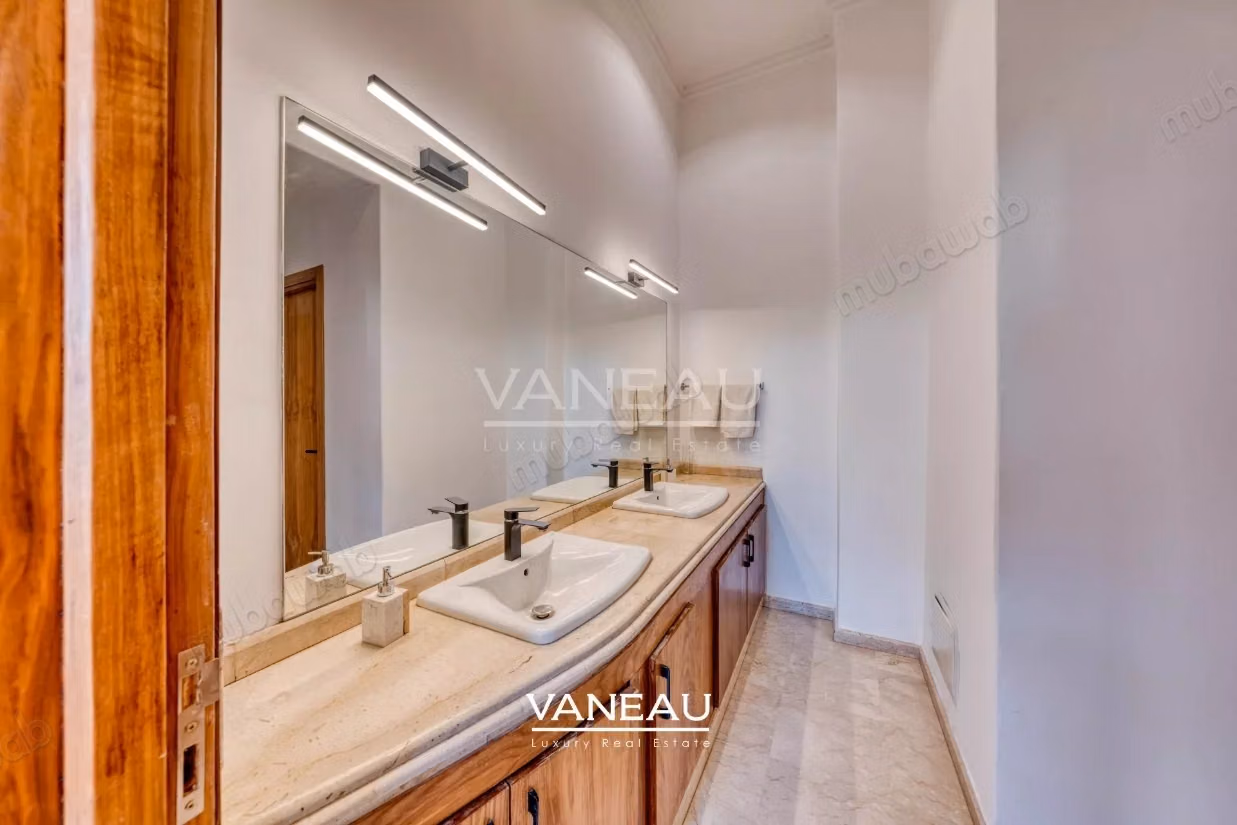 Sompteuse villa nichée au coeur de la Palmeraie