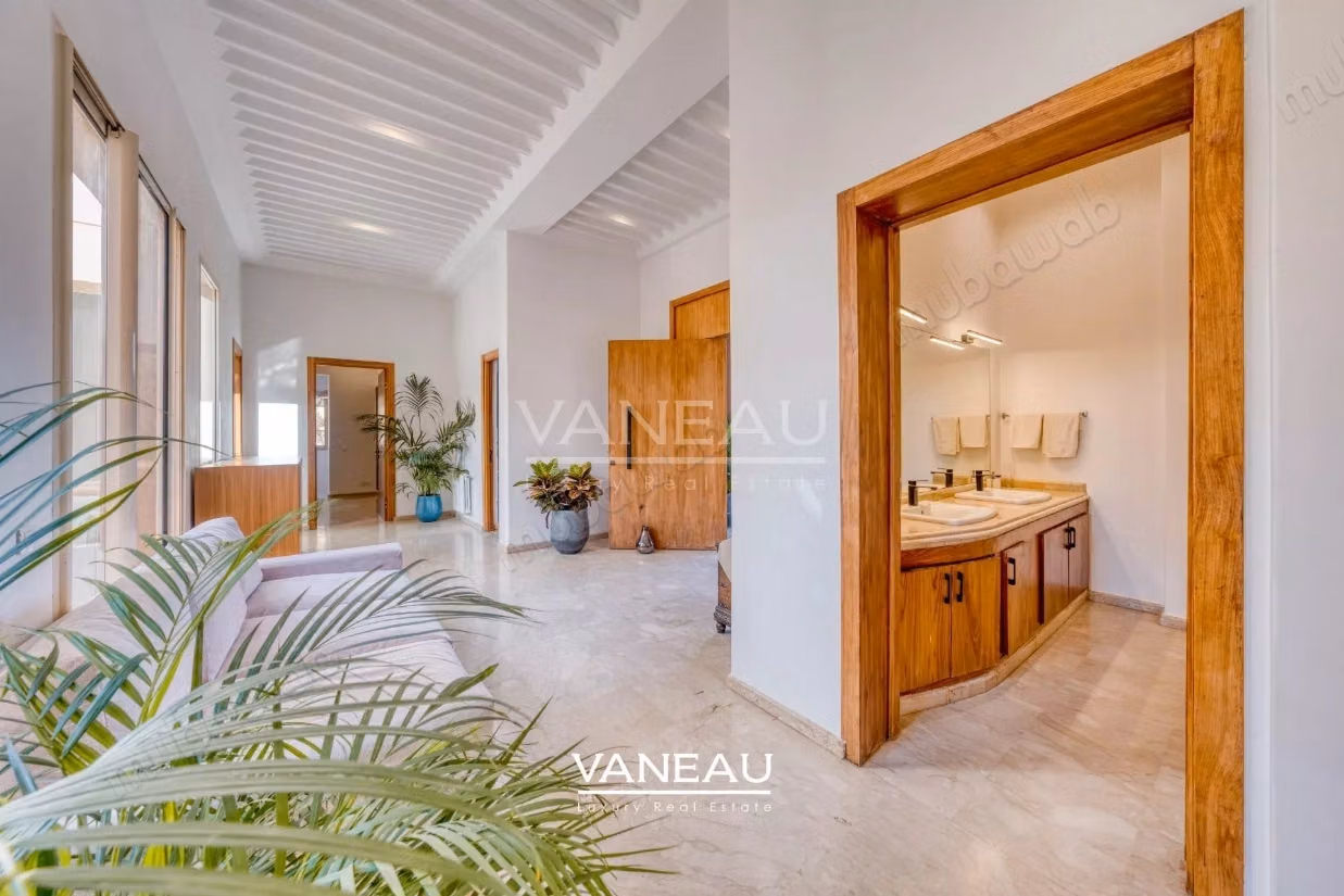 Sompteuse villa nichée au coeur de la Palmeraie