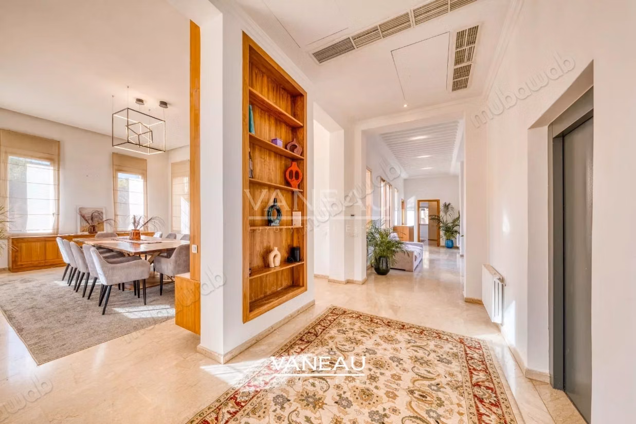 Sompteuse villa nichée au coeur de la Palmeraie