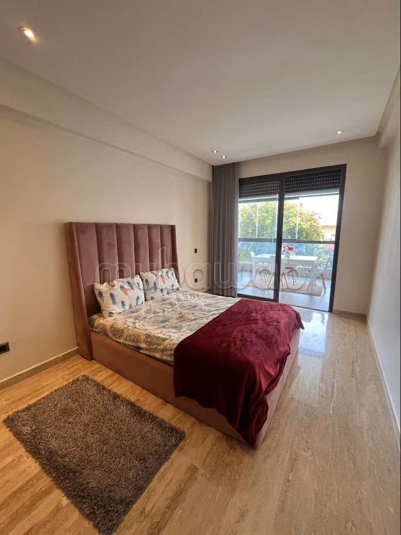 Appartamento arredato con 3 camere in affitto a Dar Bouazz