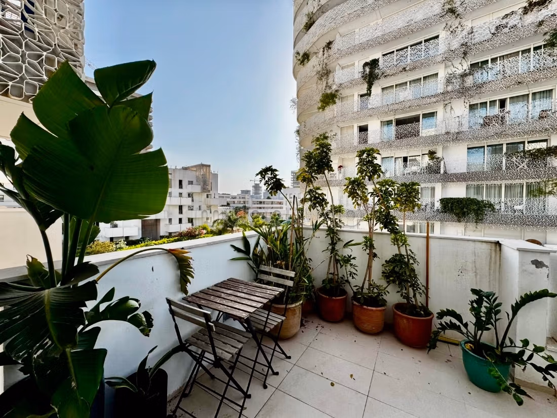 Appartement une chambre meublé a louer CFC