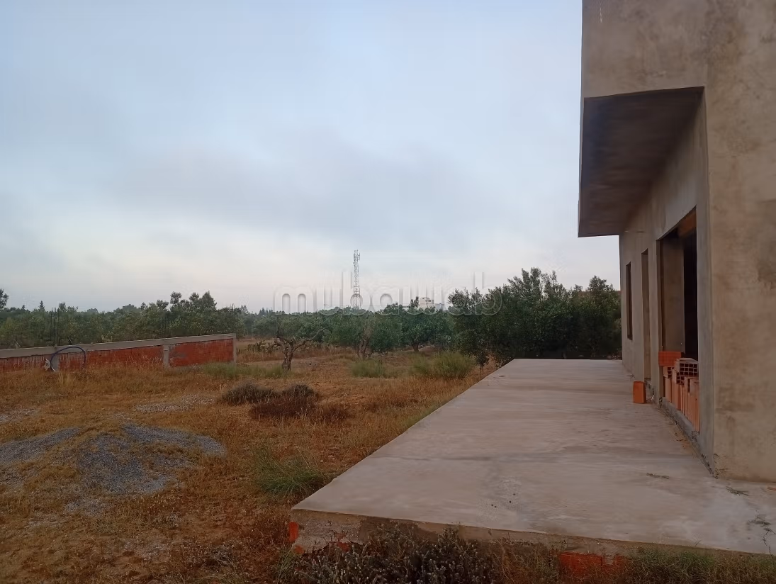 Casa su 800m2 a Hammamet