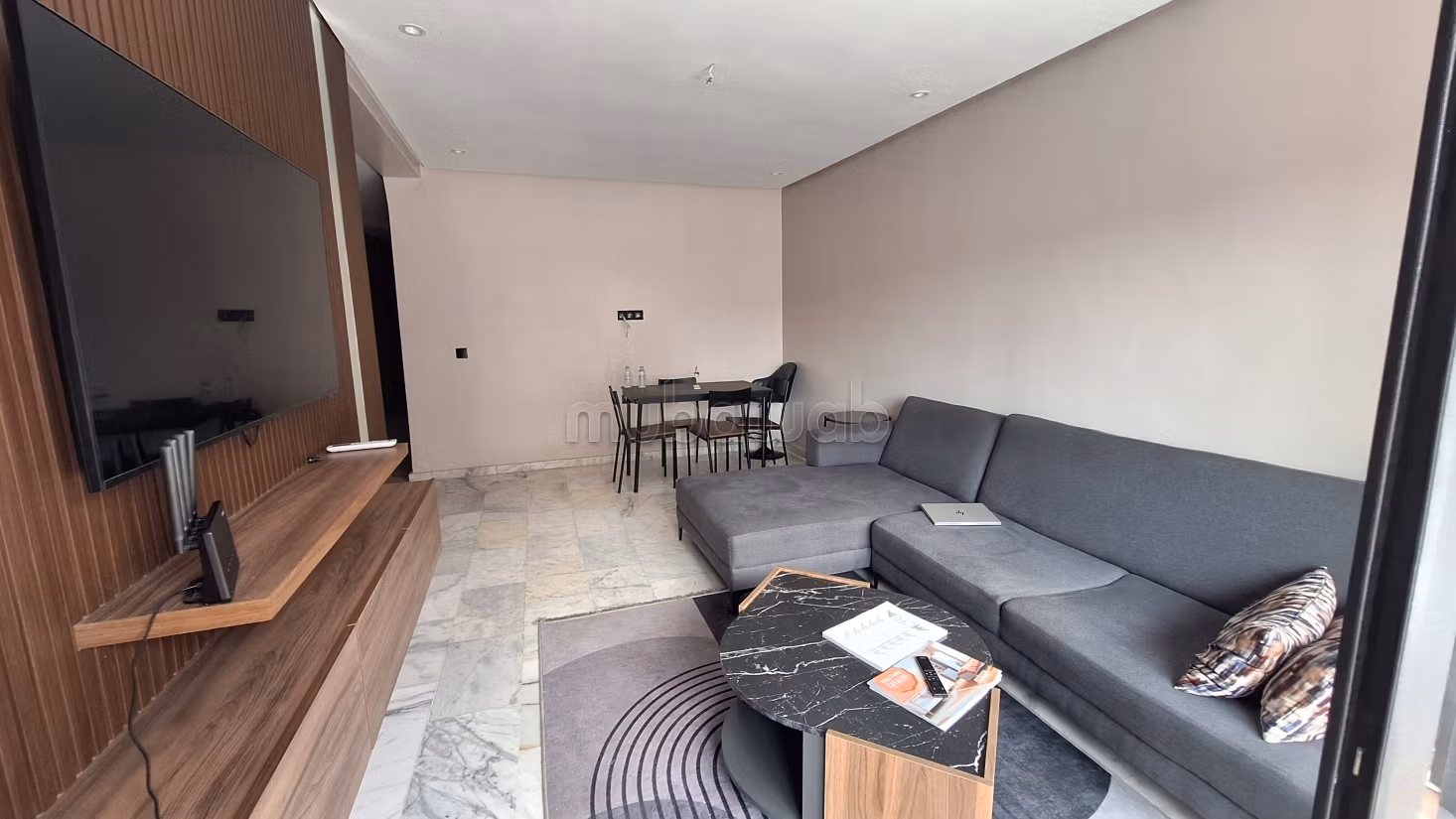 Appartamento in affitto a Oulfa. Superficie 109 m². Ascensore e posti auto