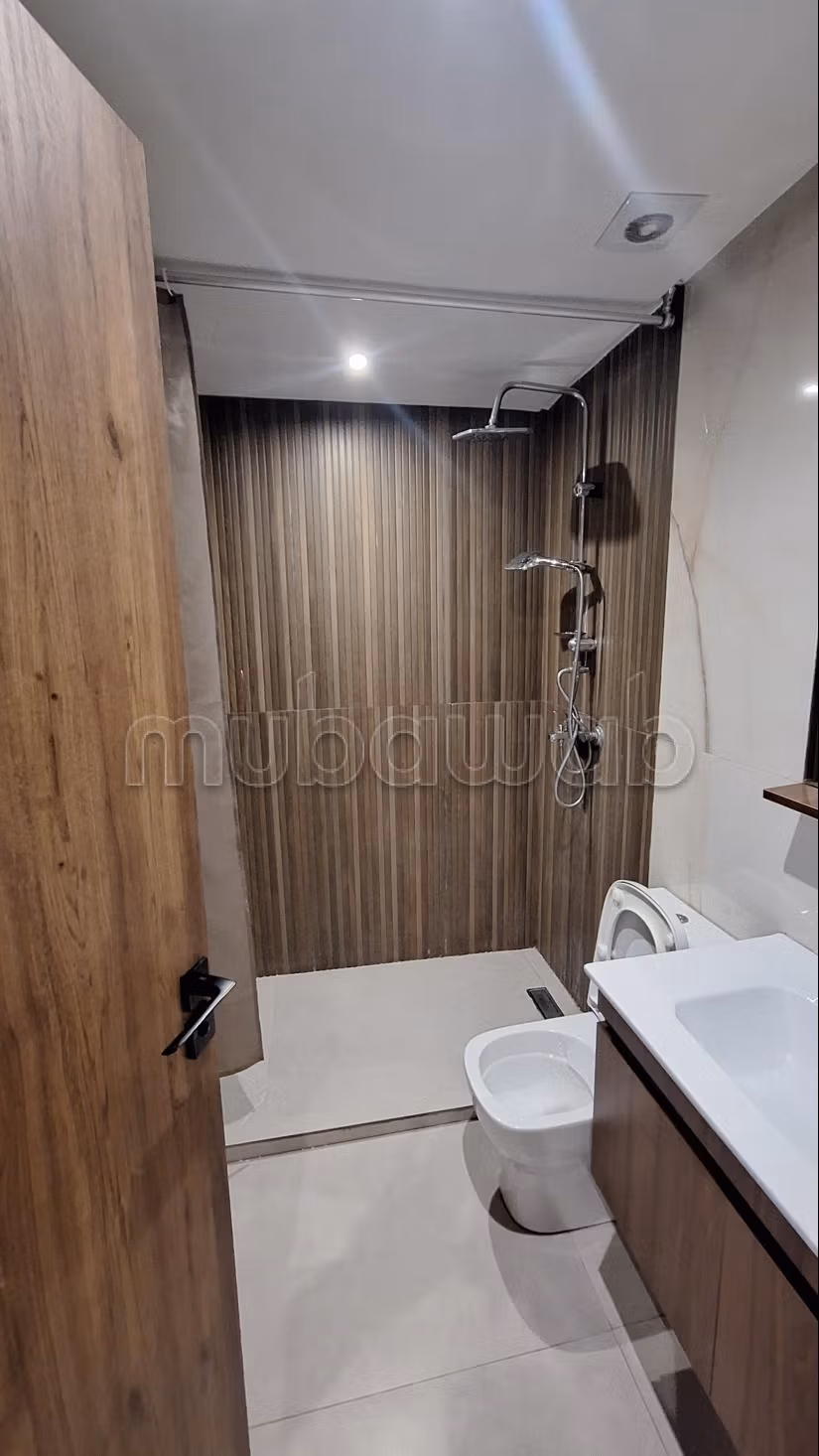 Appartamento in affitto a Oulfa. Superficie 109 m². Ascensore e posti auto