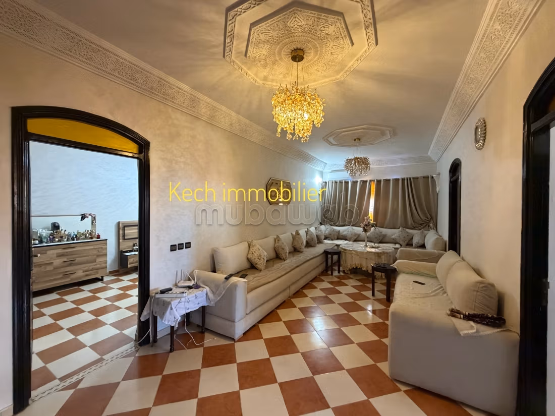 Casa modelo con 3 niveles en venta