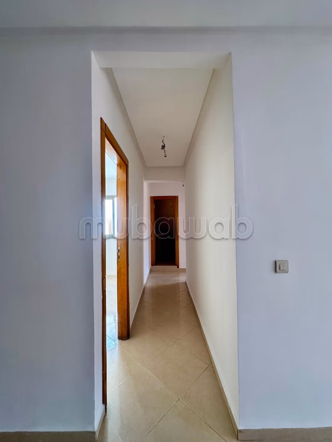 Appartement à vendre à Mabrouka. 2 pièces. Avec ascenseur et balcon — 4