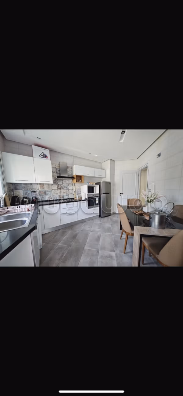 Bel appartement meublé Rez de chaussée en location à Les Berges Du Lac 2.2 chambres agréables. Meublé