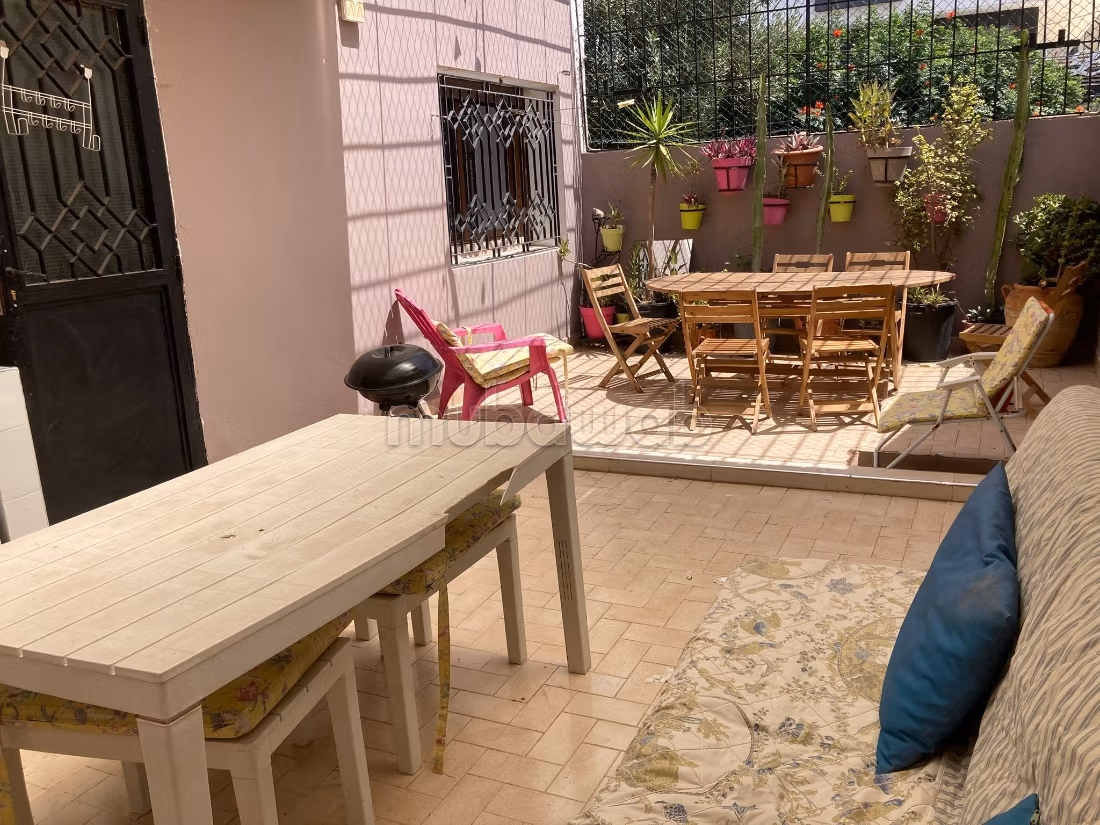 Appartamento in affitto a Hay Chrifa. Superficie di 75 m². Arredato