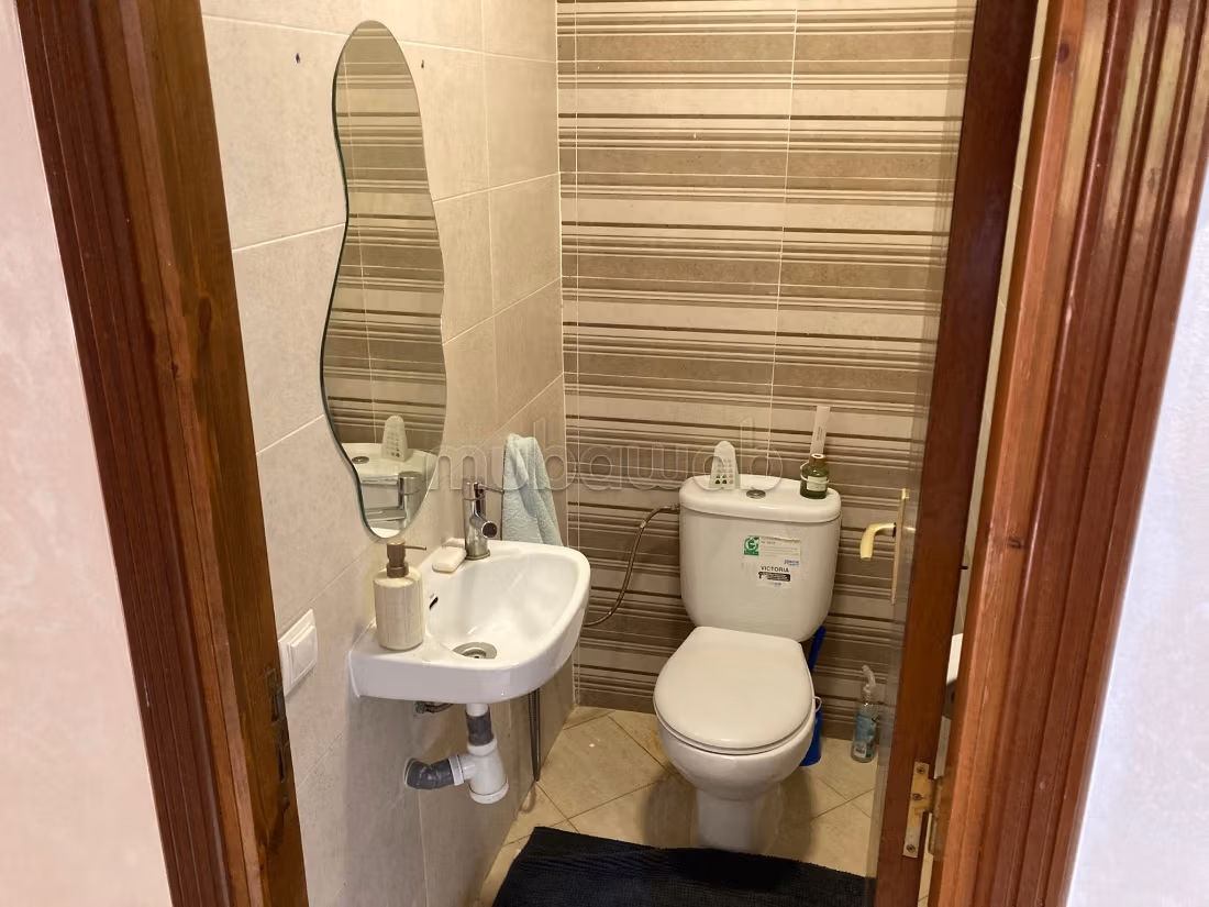Appartamento in affitto a Hay Chrifa. Superficie di 75 m². Arredato
