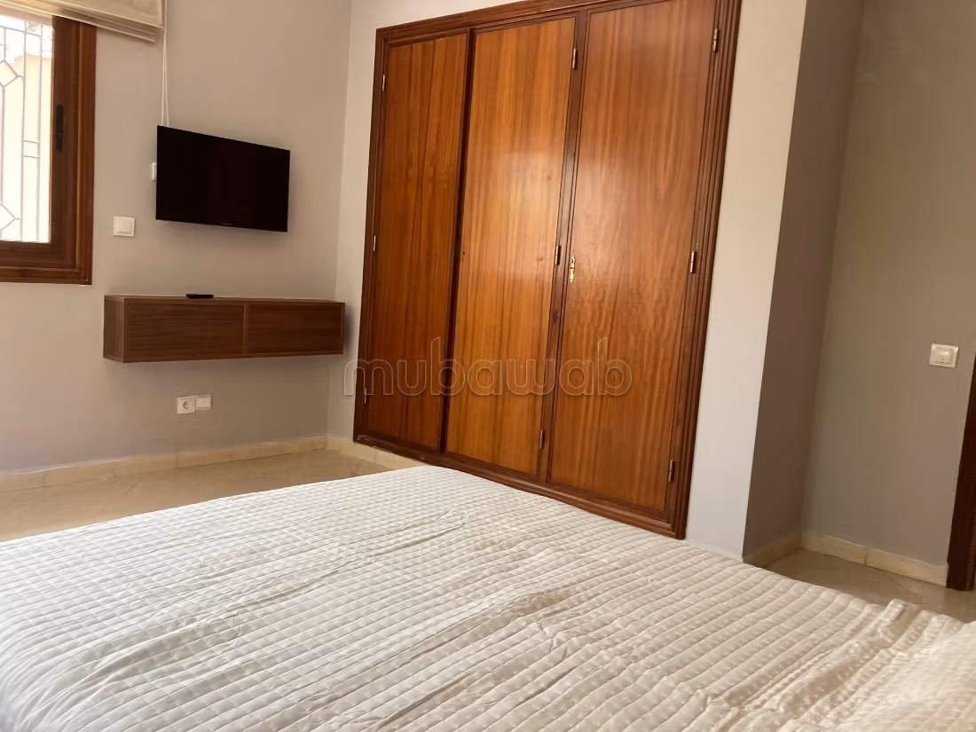 Appartamento in affitto a Hay Chrifa. Superficie di 75 m². Arredato