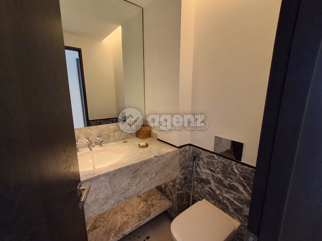 Appartement à vendre 111 m², 2 chambres Marina Ouest Salé