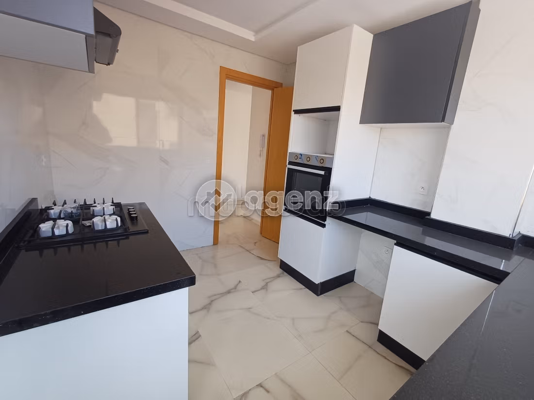Apartamento en venta 103 m², 3 habitaciones Victoria Bouskoura