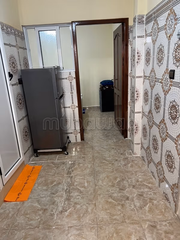 Muy bonito apartamento en alquiler en Anza. 1 habitación. Antena parabólica, residencia segura