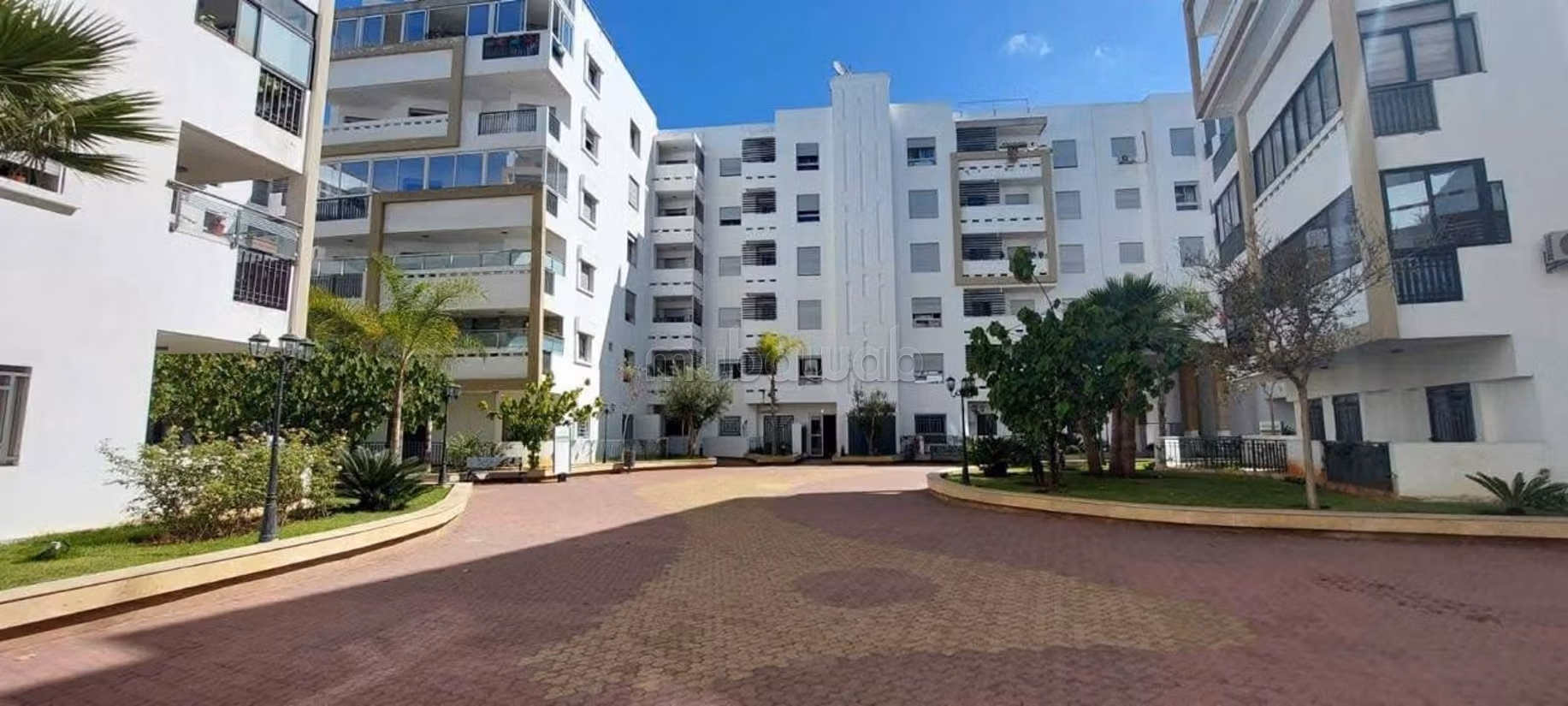 Appartement à l'achat à la gironde 
Superficie 56 m².
Jardin et ascenseur