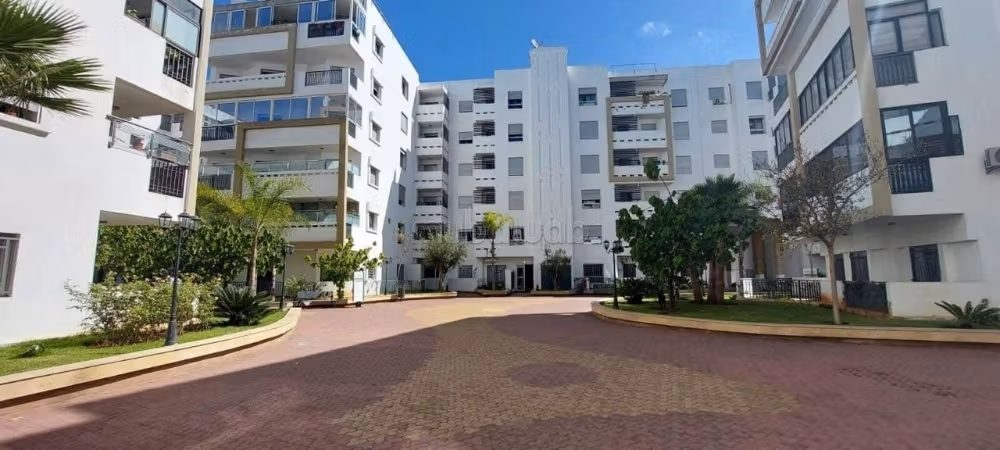 Appartement à l'achat à la gironde 
Superficie 56 m².
Jardin et ascenseur