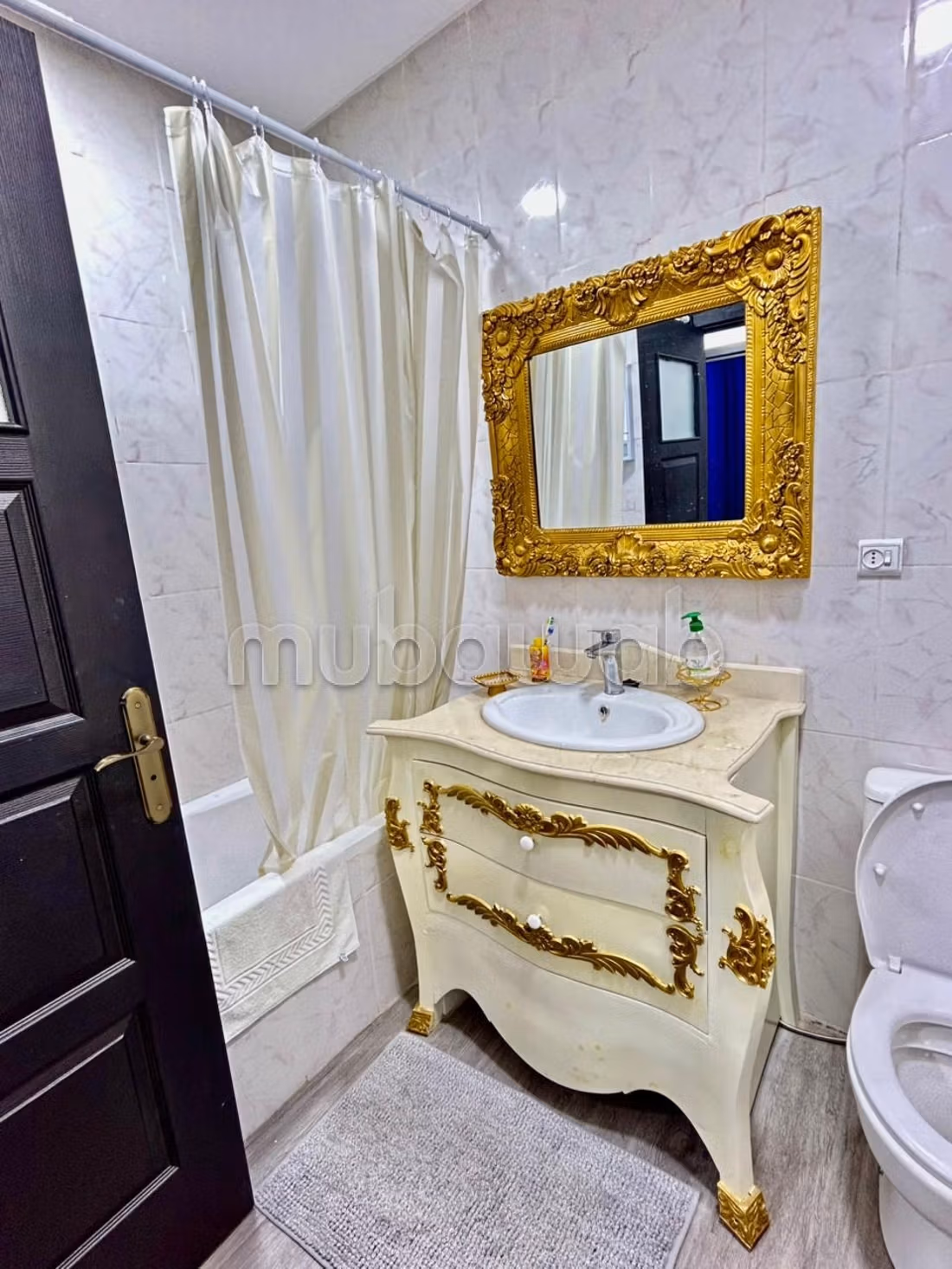 Louez cet appartement à avenue mimousas pres de moulay ismail. 3 chambres. Meublé