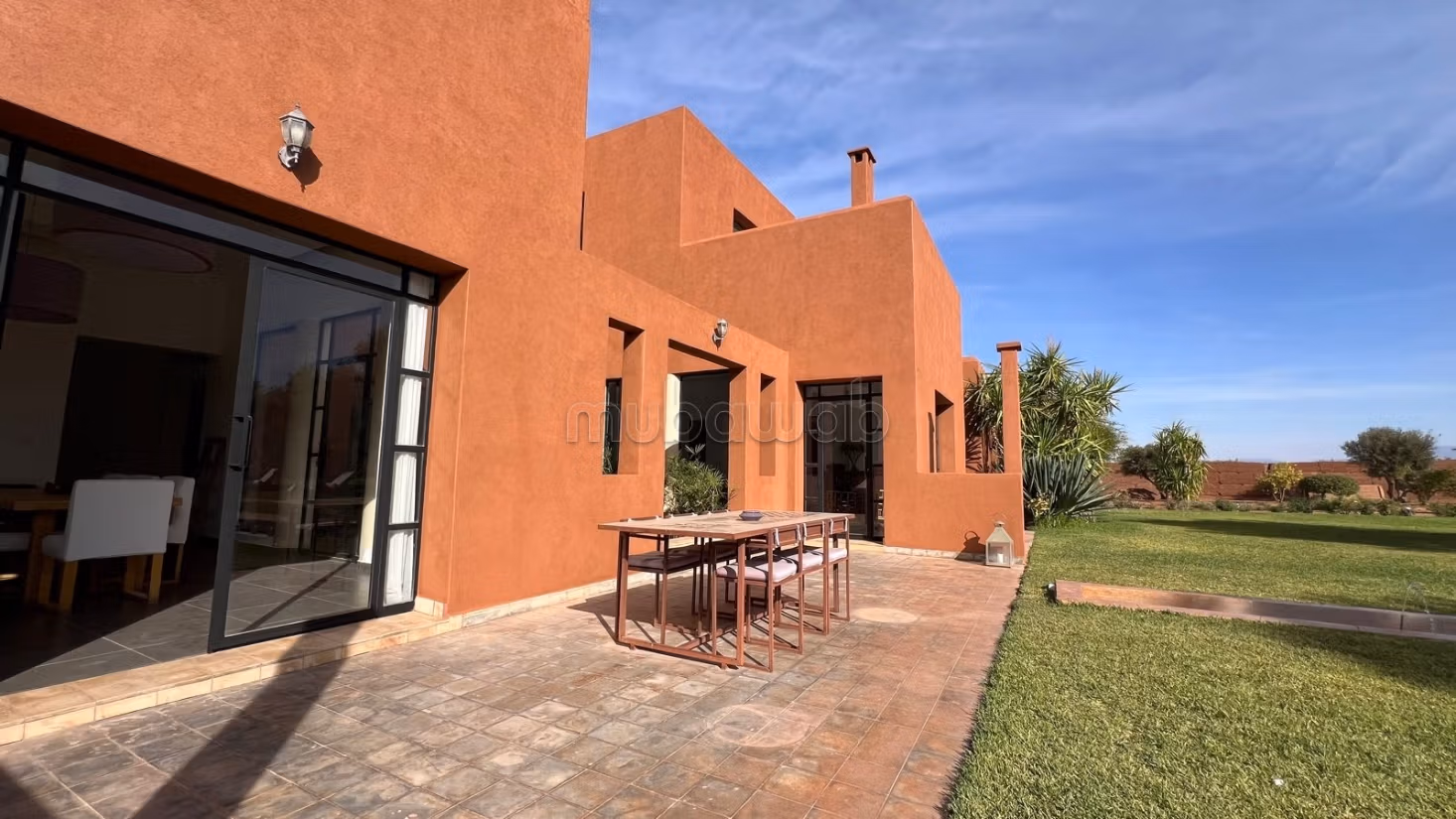 Luxury villa on a 1.1 hectare plot