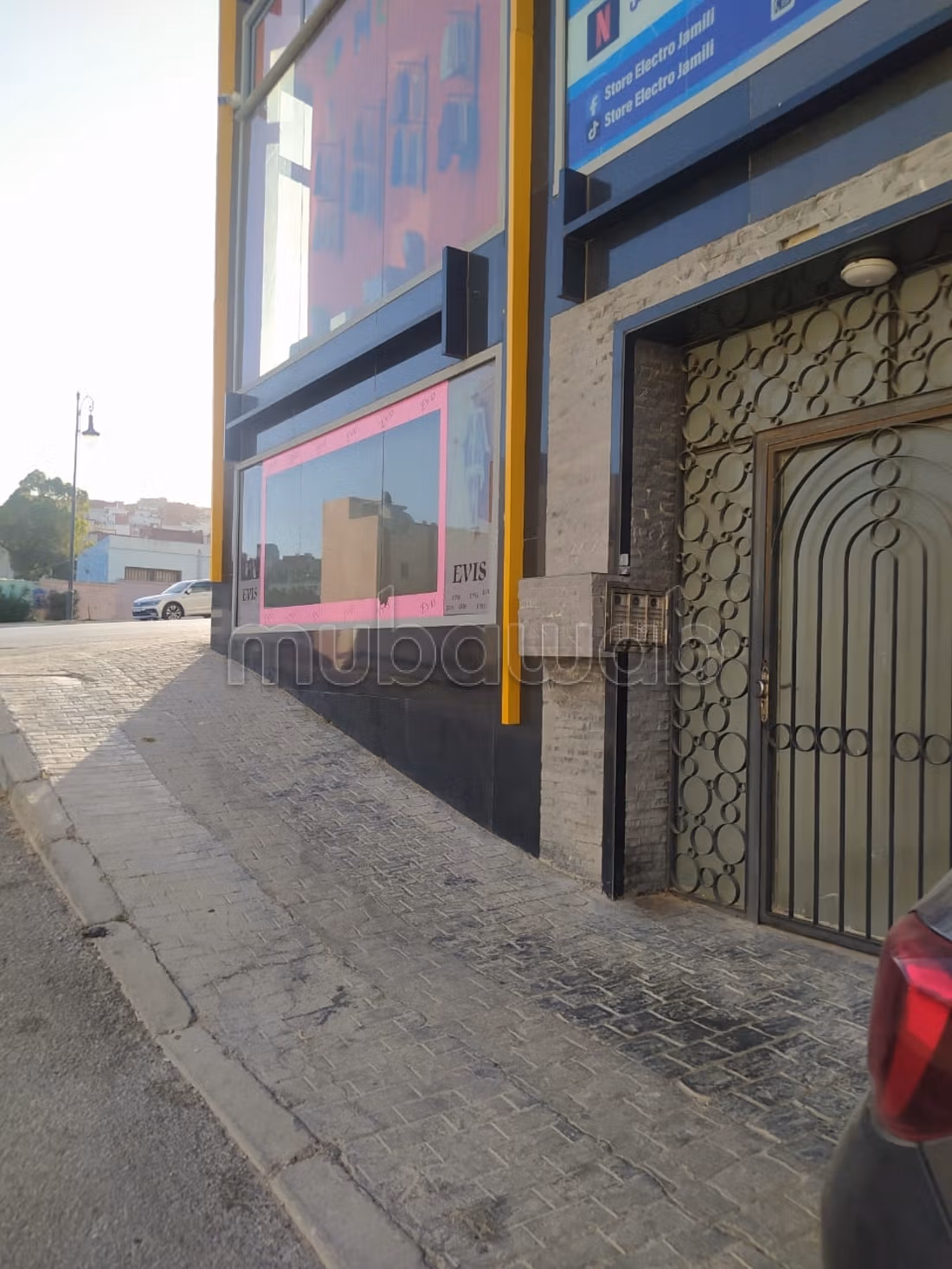 Very nice sunny apartment all the time with a view of street 2, registered facade