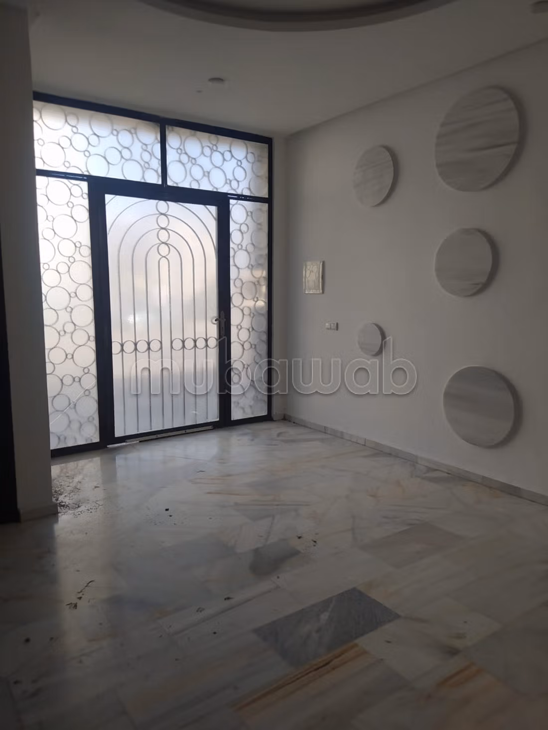 Very nice sunny apartment all the time with a view of street 2, registered facade