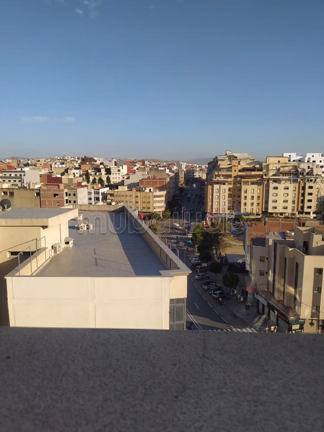Very nice sunny apartment all the time with a view of street 2, registered facade