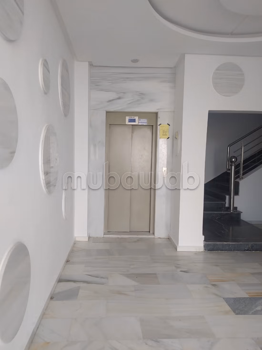 Very nice sunny apartment all the time with a view of street 2, registered facade