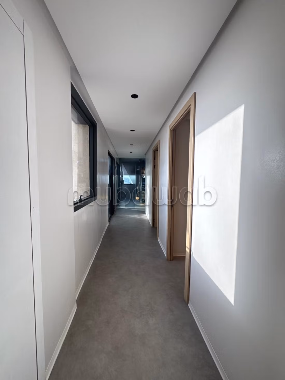 Bureau Prime Aménagé De 450 M² En Location Sur CFC