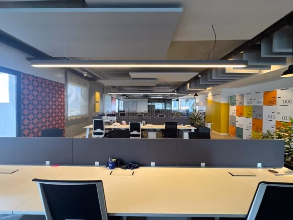 Bureau Prime Aménagé De 450 M² En Location Sur CFC