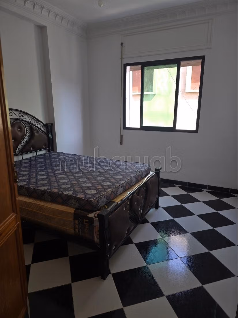 Vente d'un bel appartement à Ksar el Kébir. 3 chambres. Salon Marocain et antenne parabolique