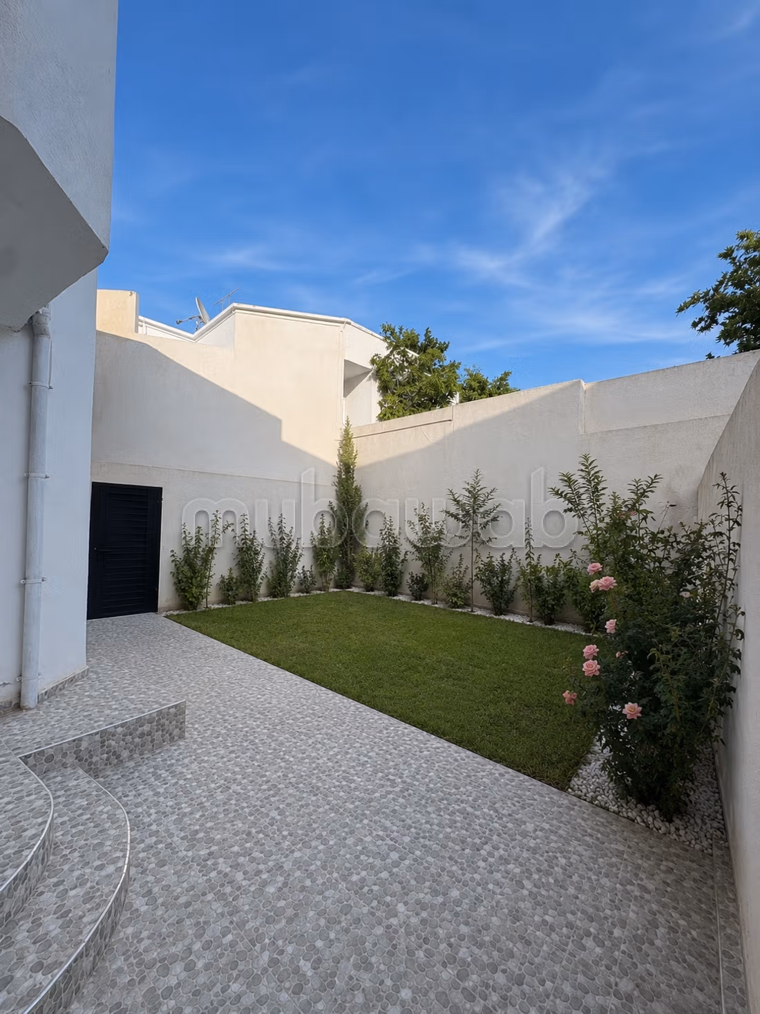 New high standing villa with garden