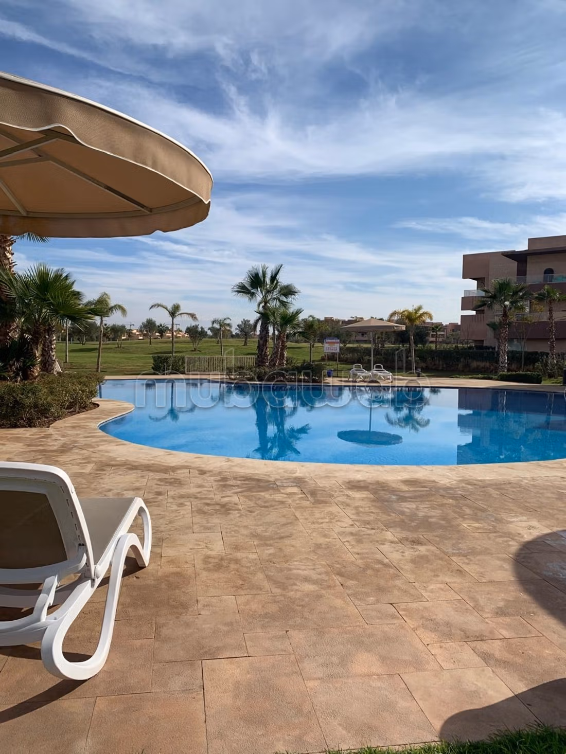 Superbe appartement red jardin en location piscine — 3