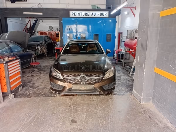 Atelier de réparation automobile