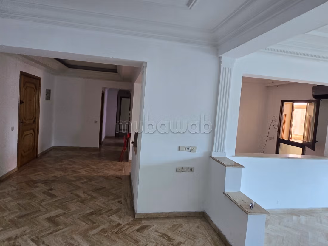 Vend appartement à Casablanca Finance City. Surface de 144 m². Système de parabole et salon marocain — 3