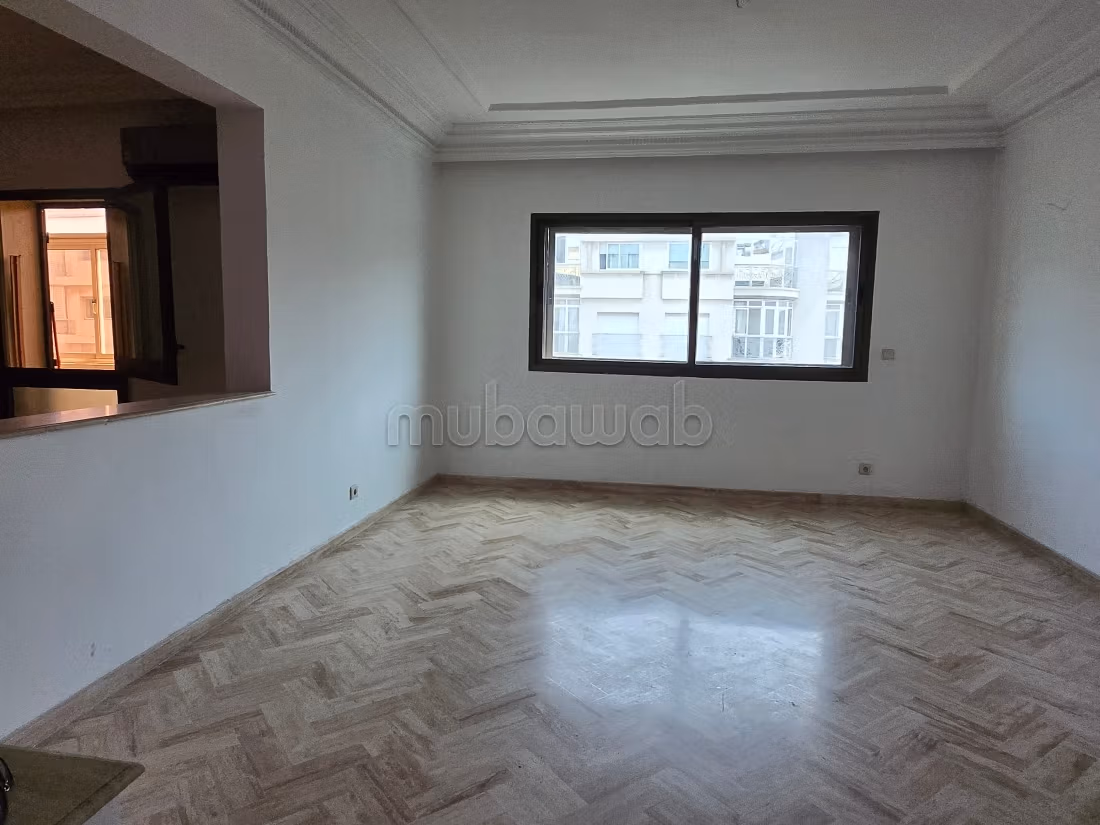 Vend appartement à Casablanca Finance City. Surface de 144 m². Système de parabole et salon marocain — 4