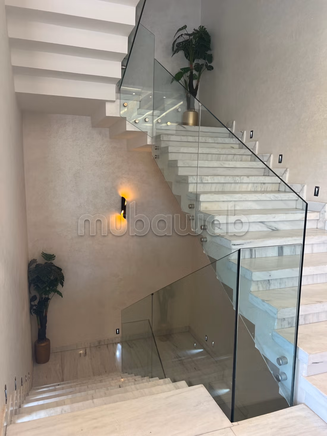 Villa moderna a 3 facciate in vendita arredata in Zhour Targa 660m2 senza affacci diretti