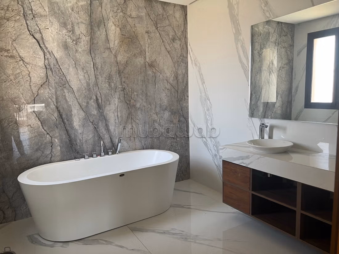 Villa moderna a 3 facciate in vendita arredata in Zhour Targa 660m2 senza affacci diretti