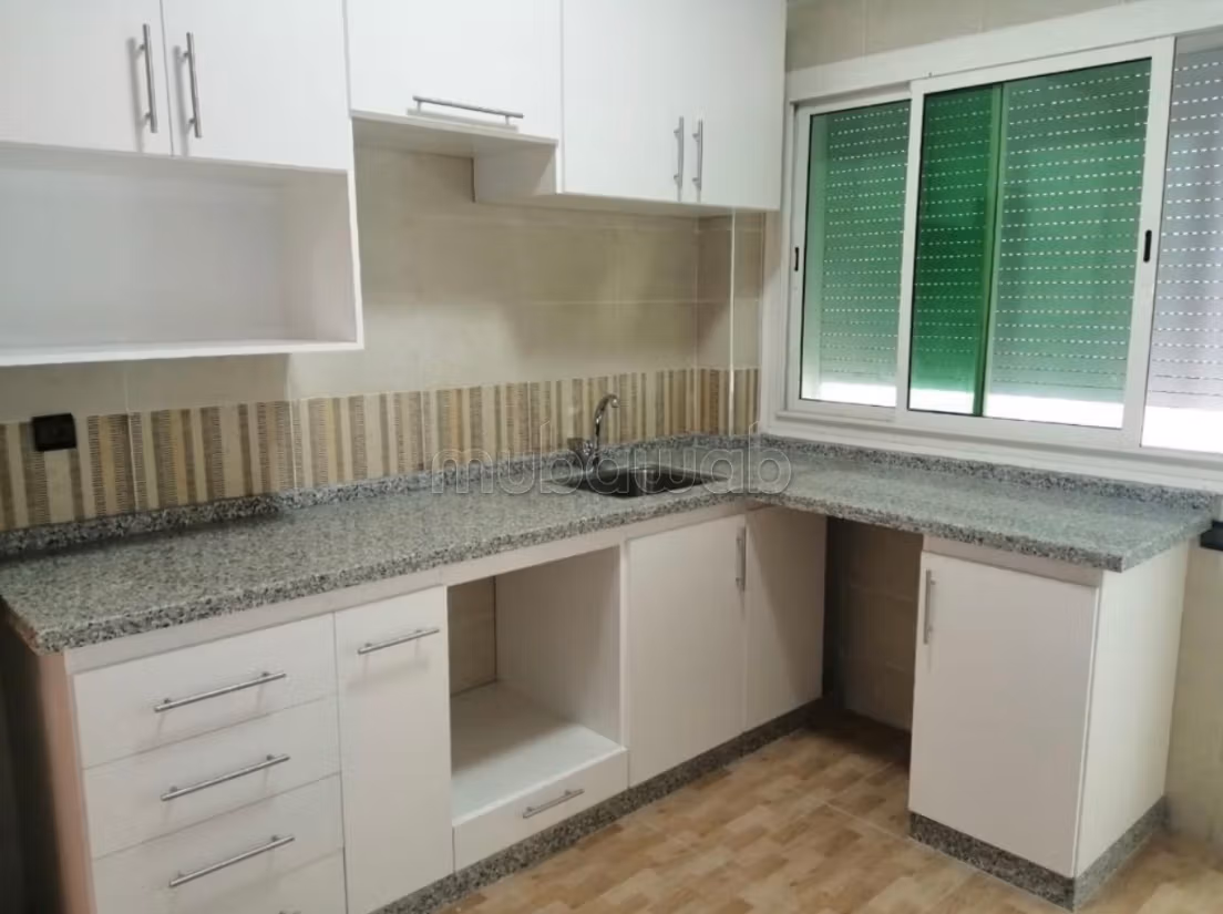 Vente d'un bel appartement à Hay Moulay Ismail. 2 belles chambres. Belle terrasse et jardin — 2