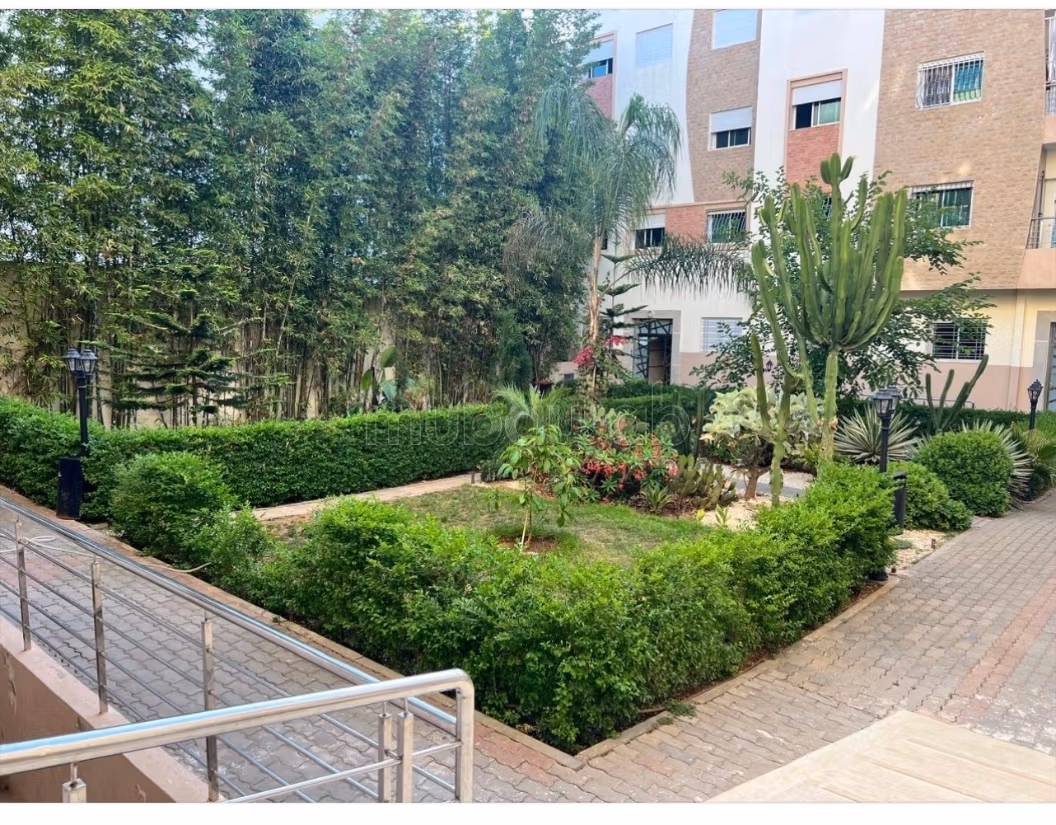 Vente d'un bel appartement à Hay Moulay Ismail. 2 belles chambres. Belle terrasse et jardin — 6