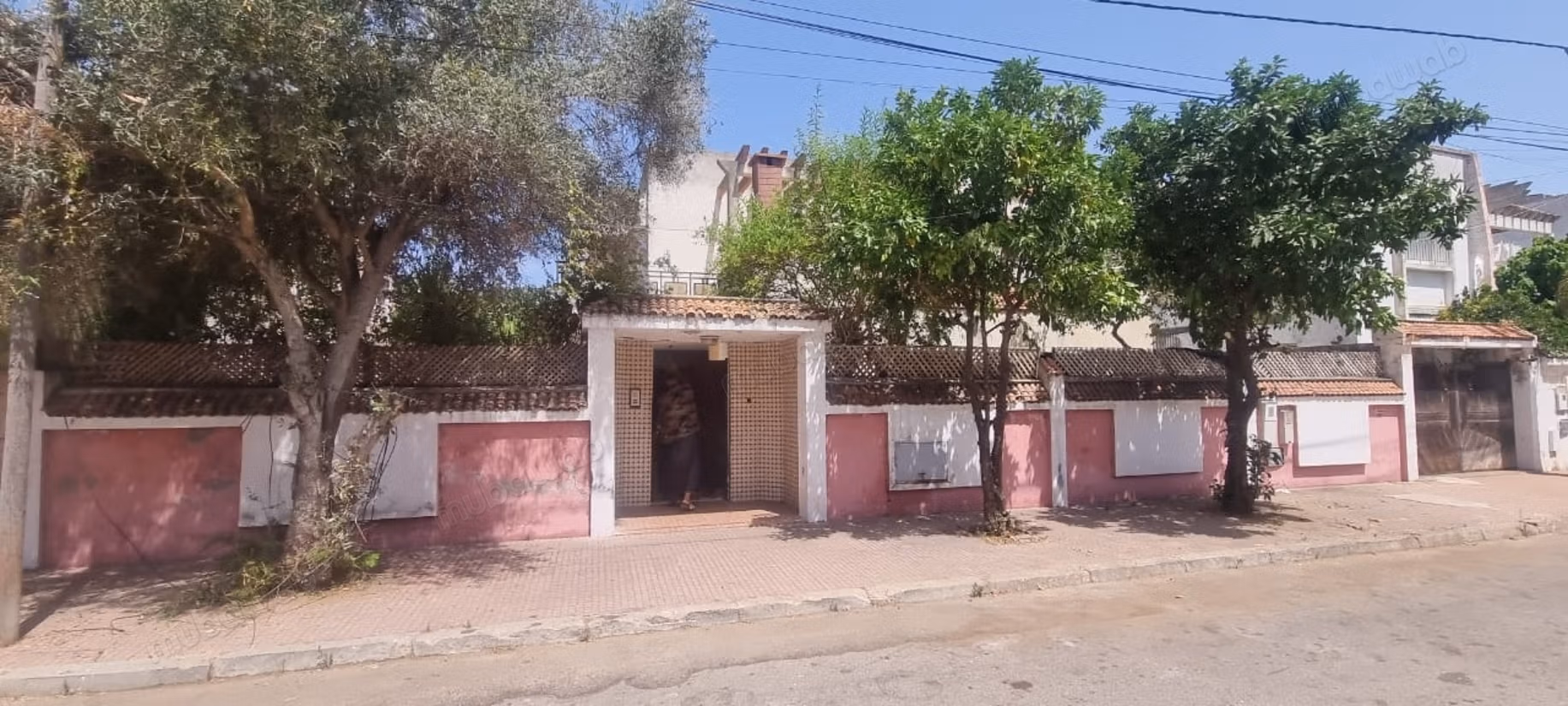 In vendita splendida villa a Bir Rami Est di 598 m²