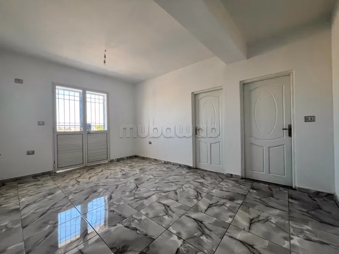 Office for rent in H2 at Mannouba