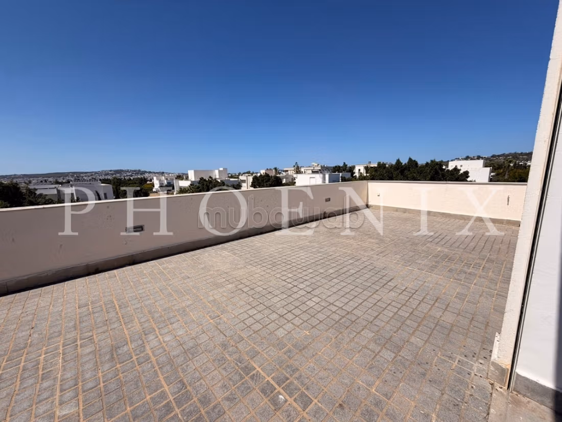 Villa S4 con piscina a La Marsa