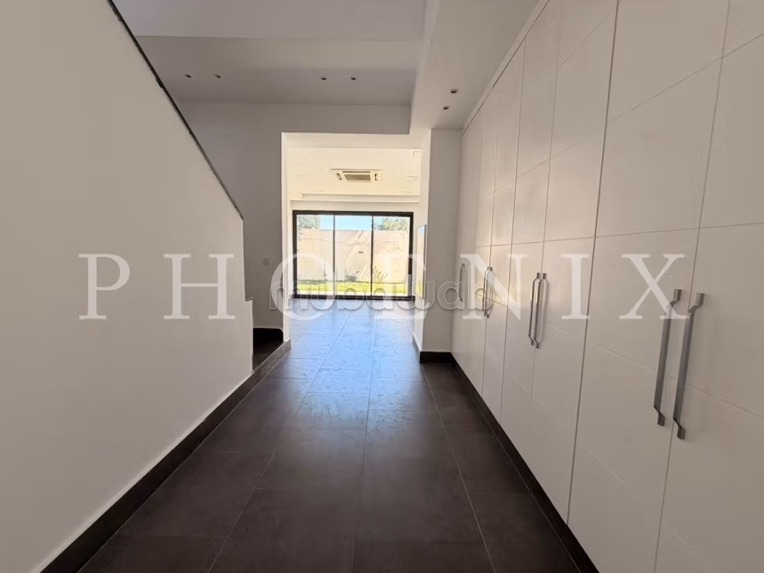 Villa S4 con piscina a La Marsa