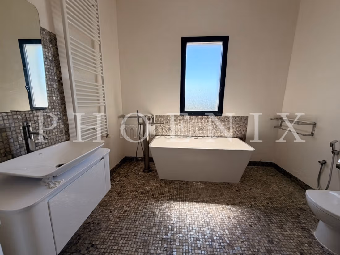 Villa S4 con piscina a La Marsa