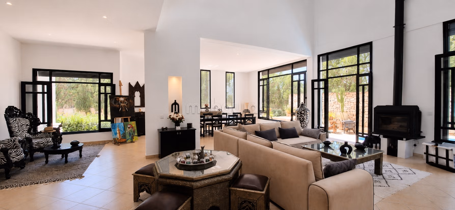 Contemporary villa with beautiful volumes