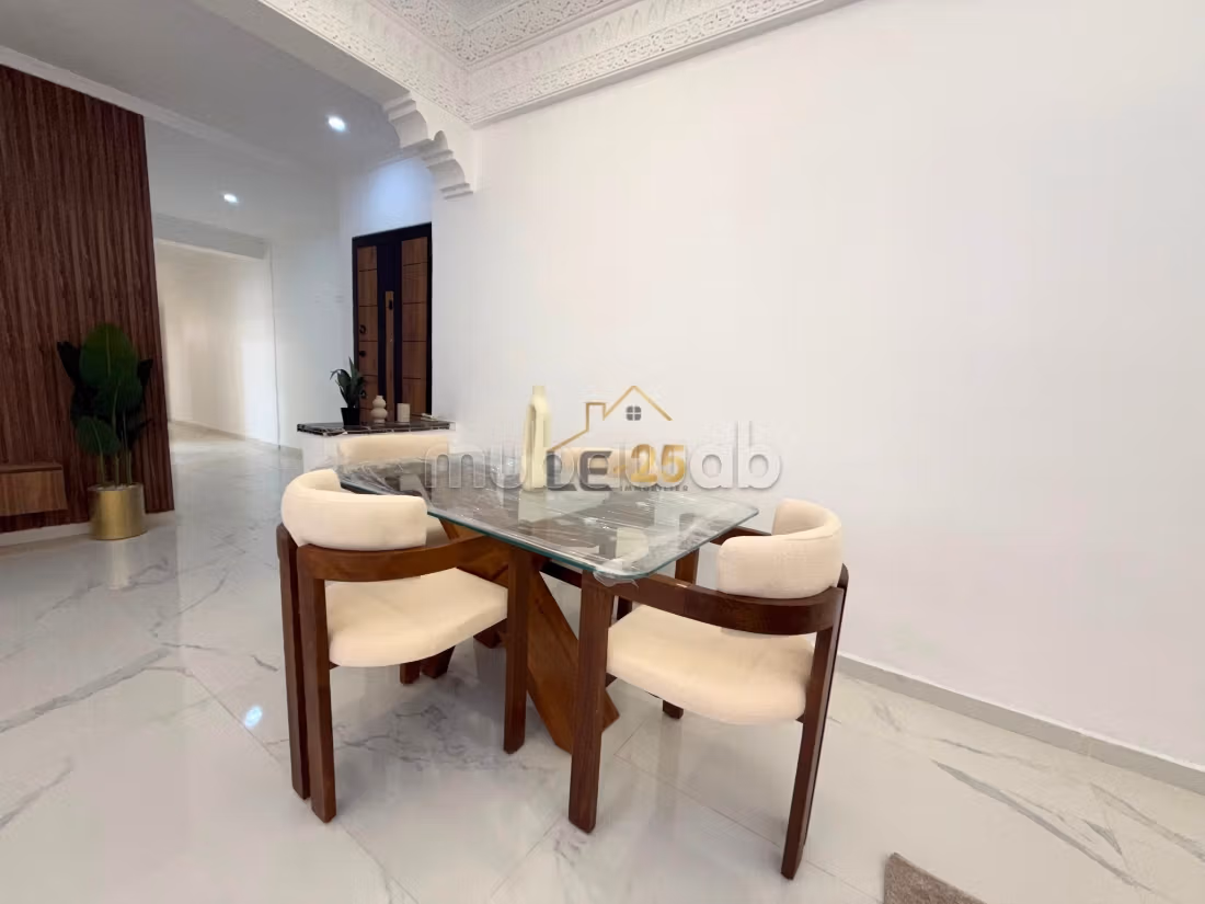Appartement Spacieux À Louer Meublé — 4