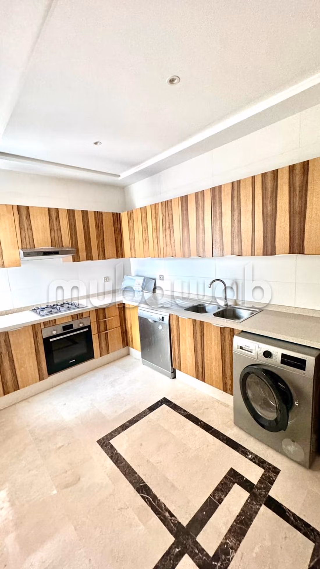 Large empty apartment for rent - NEJMA