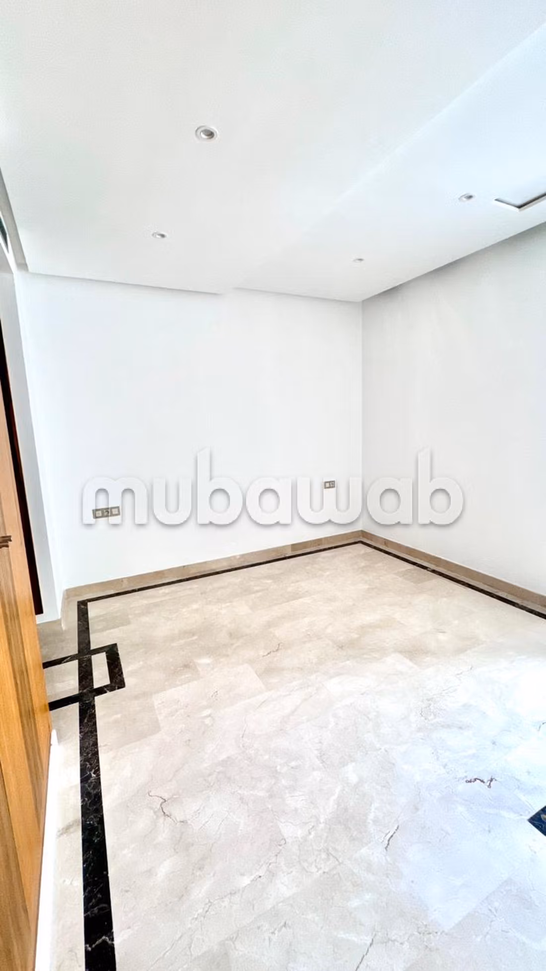 Large empty apartment for rent - NEJMA