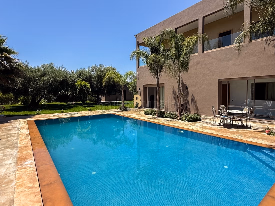 Villa atlas en vente a marrakech route de fez Titrée