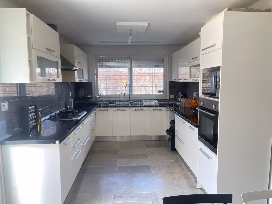 For rent a villa in Cebalet Ben Ammar